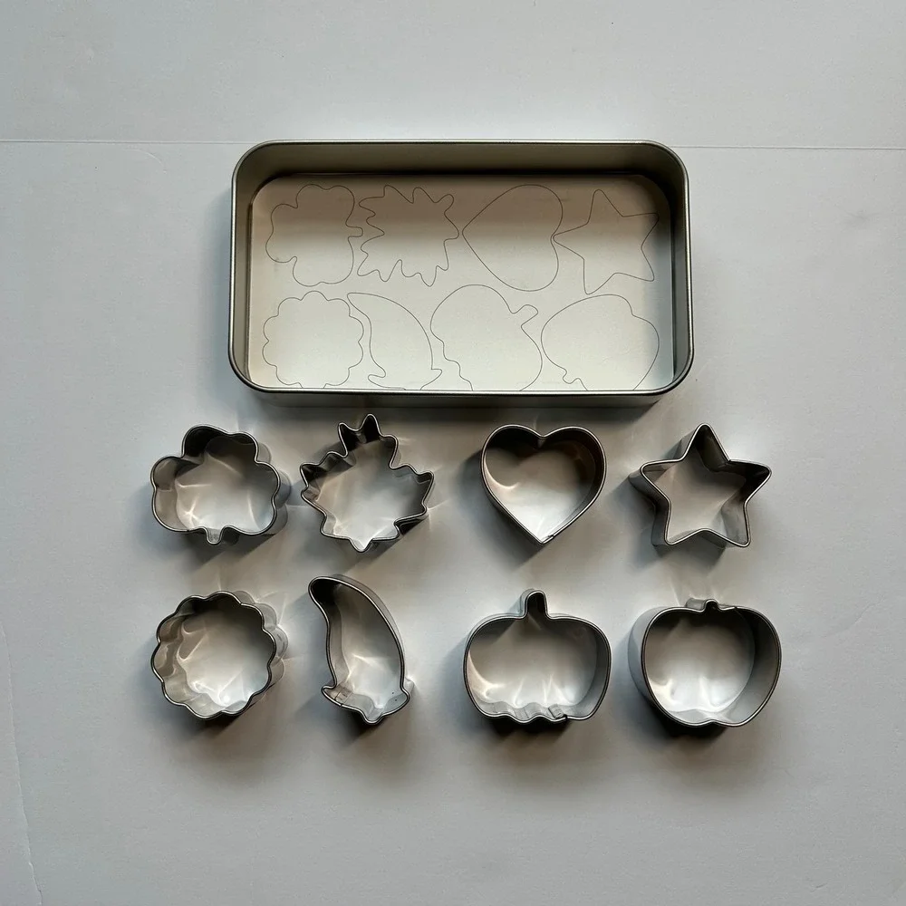 Pampered Chef Creative Cutters Set of 8 Stainless Steel Mini Cookie Cutters Tin